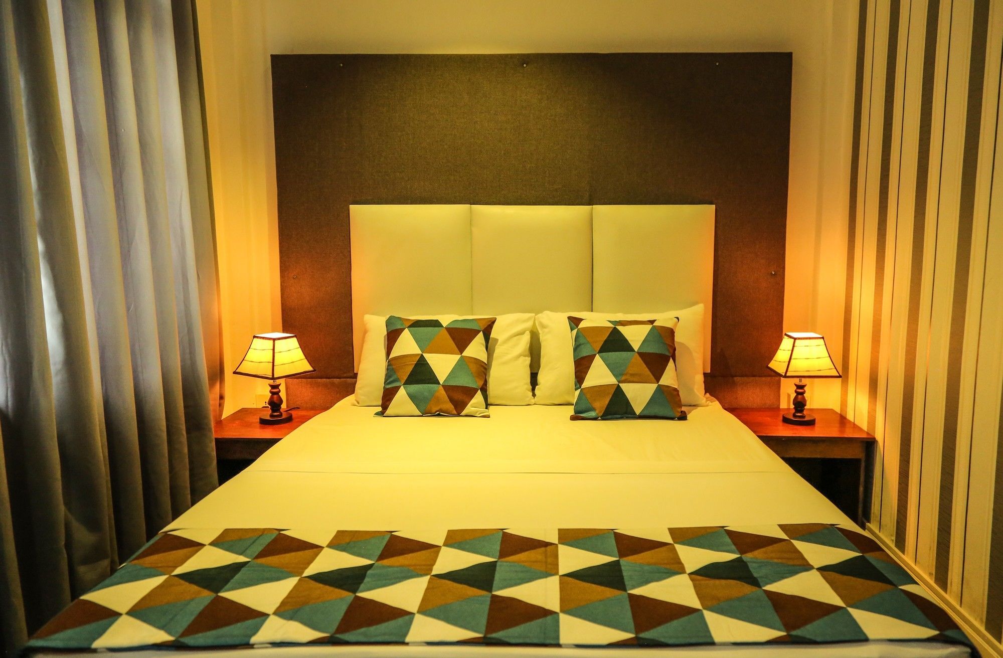 Mintaas Hotel Kandy Exterior photo